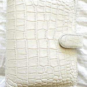 Cloth & Paper *No longer available* Leather Cream Croc HP mini planner and case